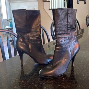 b makowsky Black Leather Boots